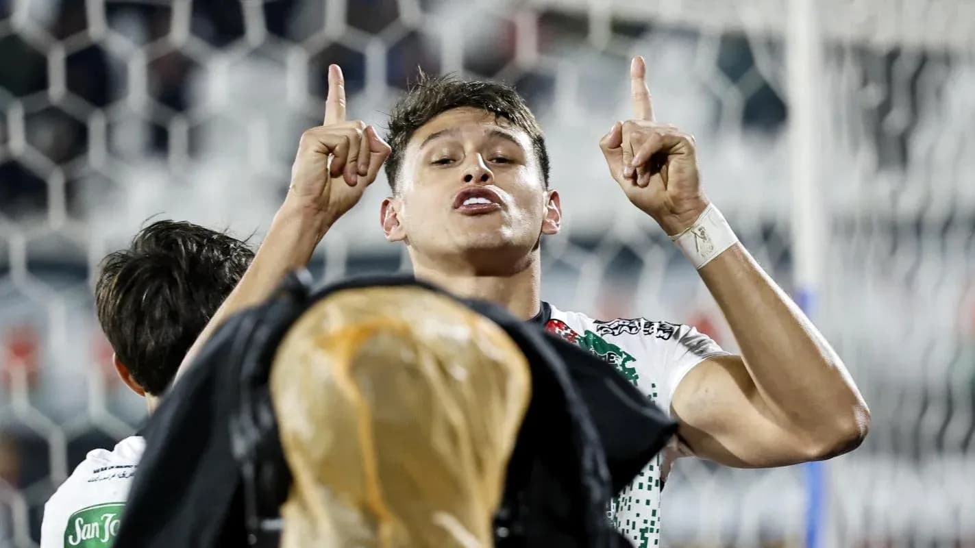 Palestino futbolçusu qol sevinci yaşayır