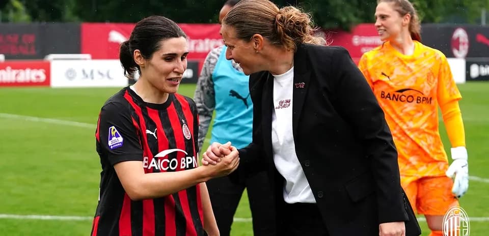 AC Milan qadın futbolçuları və məşqçi