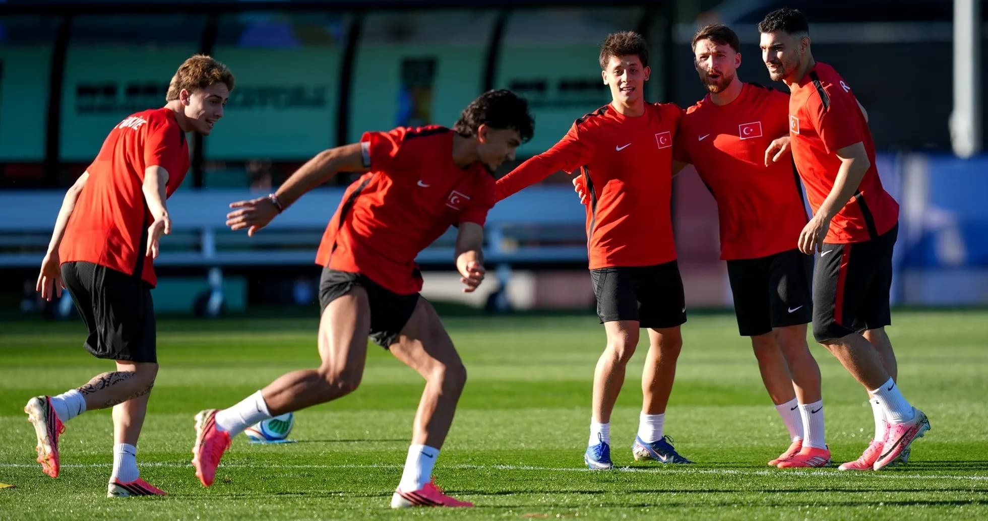 Türkiyə futbol komandası məşq zamanı