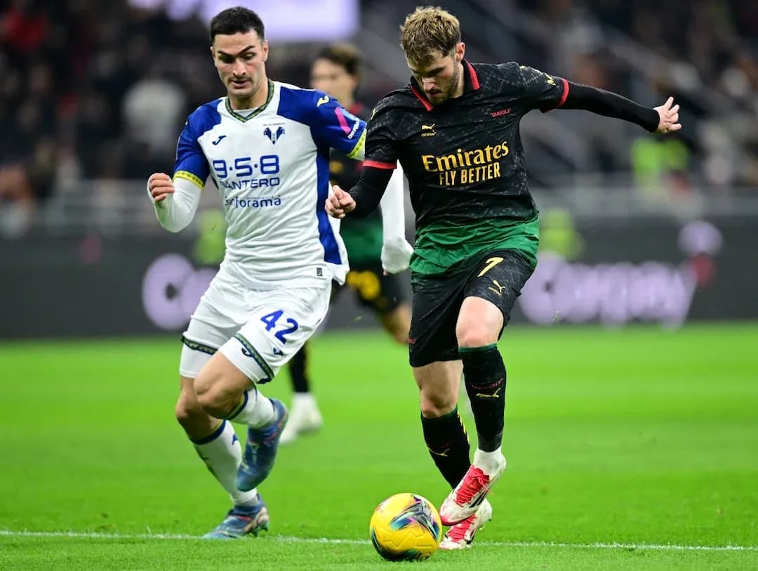 Hellas Verona və AC Milan oyunu