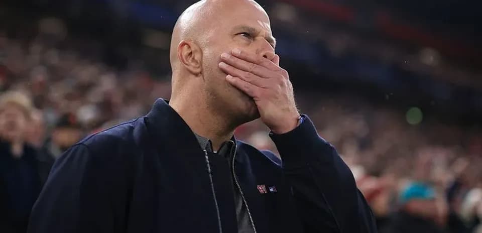 Zinedine Zidane reacting during a football match