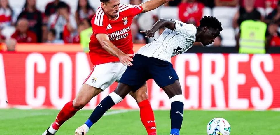 Aarhus və Benfica oyununda mübarizə