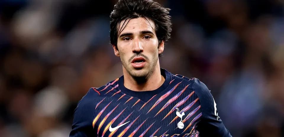Futbolçunun oyun zamanı üz ifadəsi