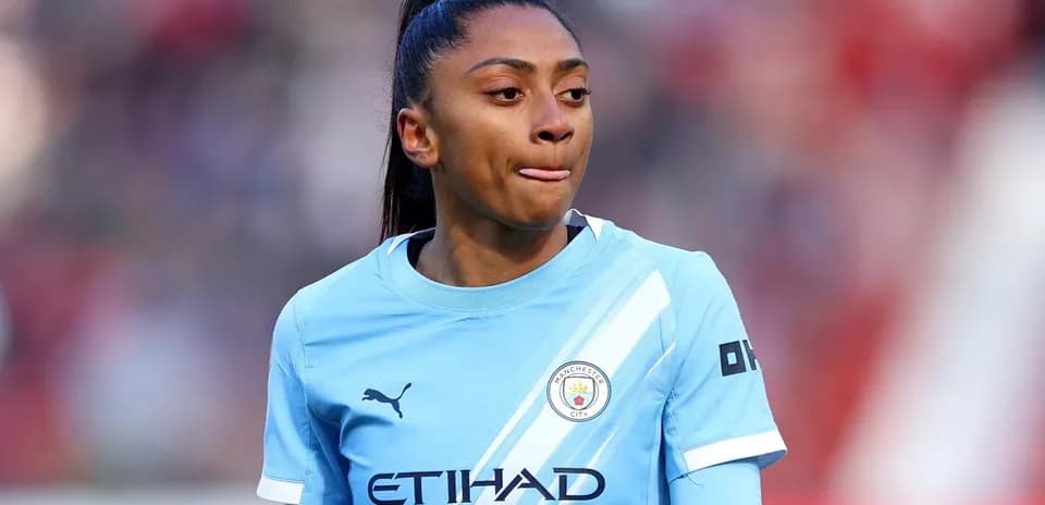 Futbolçu Manchester City formasında sahədə