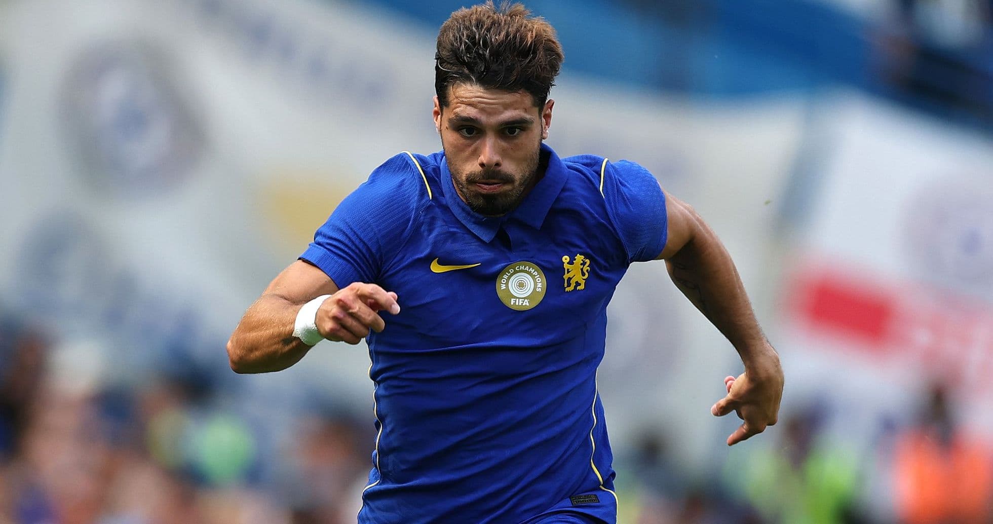 Chelsea Pedro Neto üçün 100 milyon funt sterlinq qiymət qoyub, Al-Hilal şəxsi razılıq əldə edib