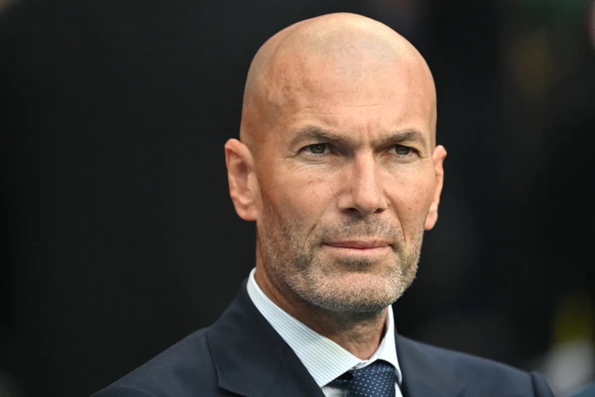 Zinédine Zidane Fransa milli komandasının baş məşqçisi kimi təqdim ediləcək