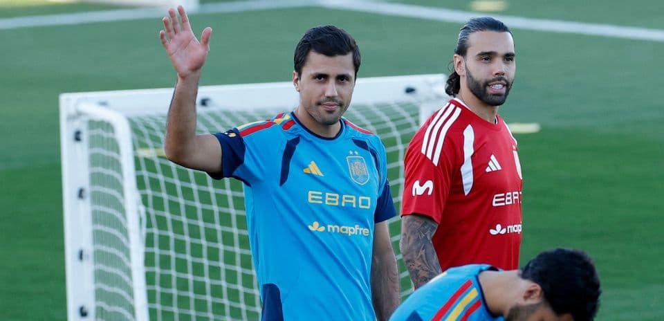 Rodri: Real Madrid-dən təkliflərlə dolu cazibədar təklif gəldi, amma Barcelona-nı seçdim