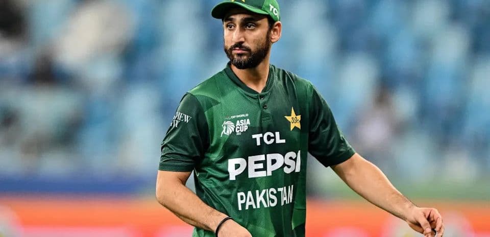 Pakistan T20I Komandasının Yeni Kapitanı: Sahibzada Farhan Salman Ali Ağanın Yerini Alır