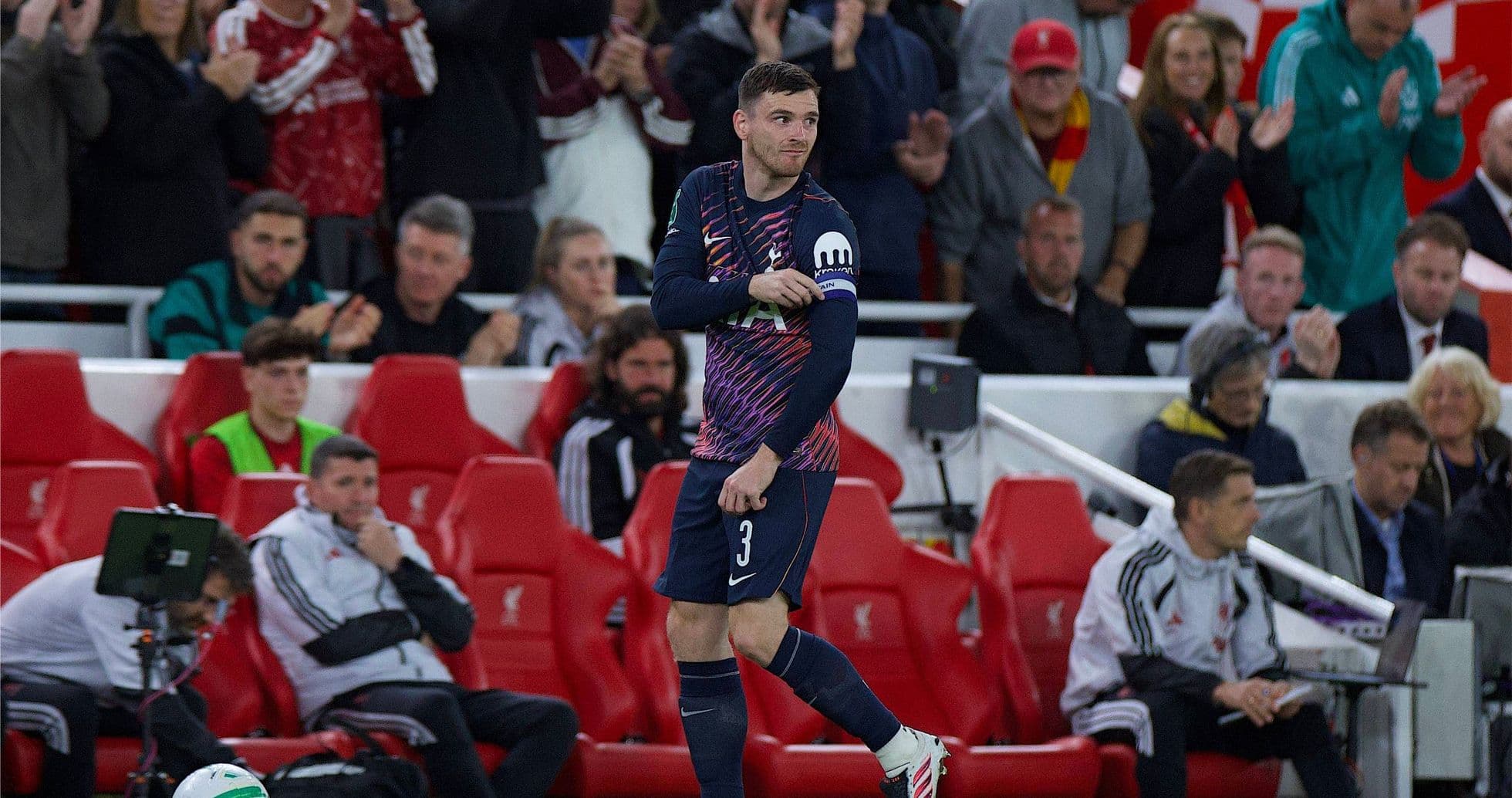 Liverpool Tottenham-u Carabao Kubokunda 3-1 hesabı ilə məğlub etdi, Andy Robertson Anfield-a duyğusal dönüş etdi