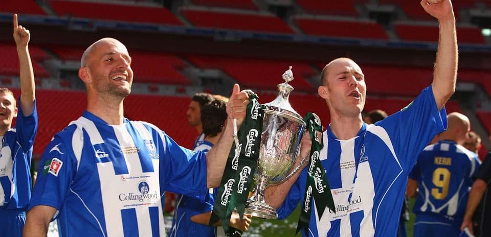 Wembleydə ardıcıl üç final qazanan yarı-peşəkarlar