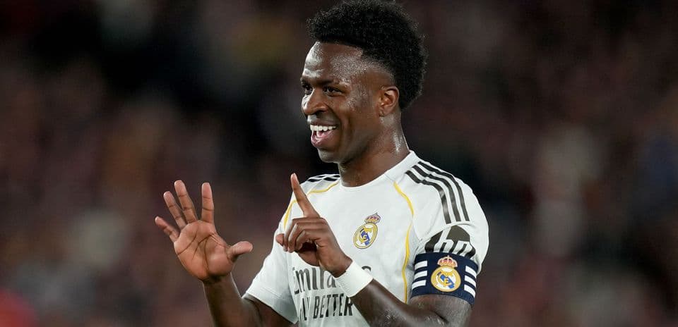 Lee Dixon: Vinicius Junior-un Arsenal marağından istifadə edib Real Madrid-də yeni müqavilə bağlaması qələbədir