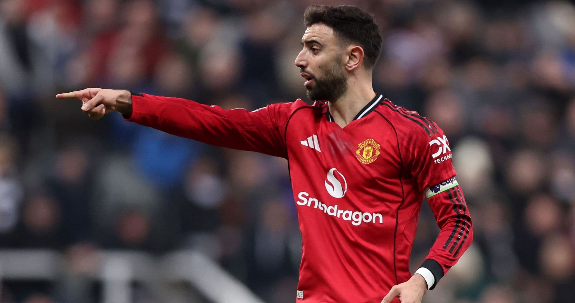 Manchester United Oyunlarını Harada İzləmək Olar? Canlı Yayım və TV Kanalları Bələdçisi