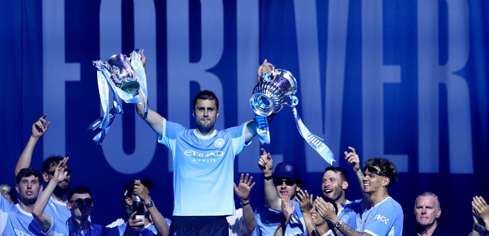 Manchester City Rodri üçün Real Madrid təklifini rədd etdi