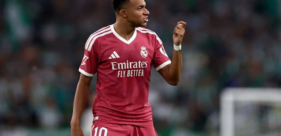 Mbappenin Real Madrid-ə Bağlılığı Şübhə Altında: Dünya Kubokuna Daha Çox Diqqət Yetirdiyi İddiası