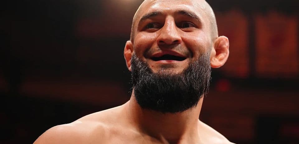Khamzat Chimaev və Colby Covington arasında titul döyüşü RAF Abu Dabidə noyabrda baş tutacaq