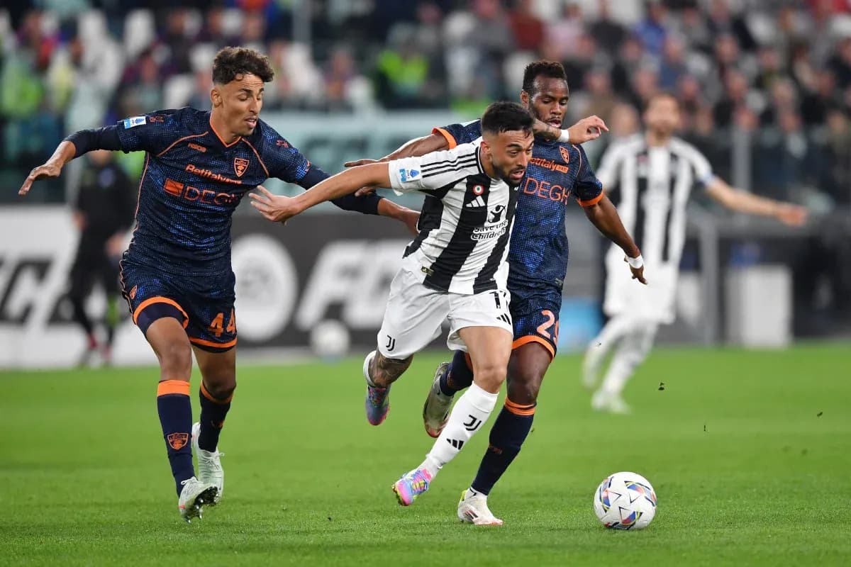 Lecce və Juventus arasında futbol matçı Lecce və Juventus arasında futbol matçı