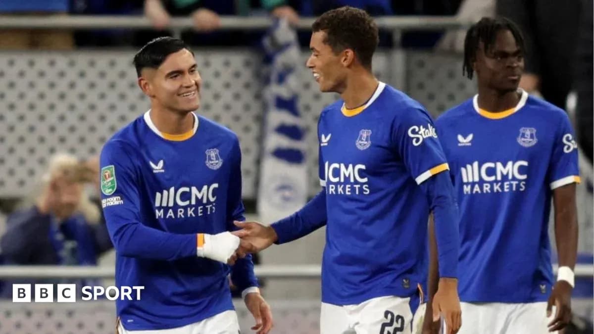 Everton players celebrating during match Everton players celebrating during match