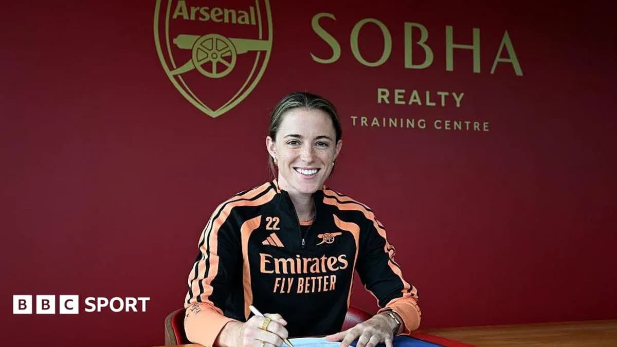 Player signing contract at Arsenal training center Player signing contract at Arsenal training center