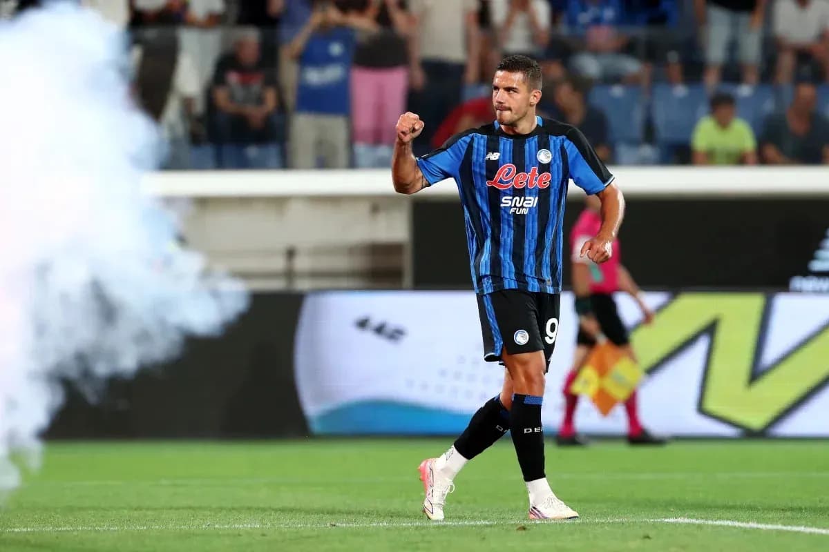 Atalanta oyunçusu qol sevincini yaşayır Atalanta oyunçusu qol sevincini yaşayır
