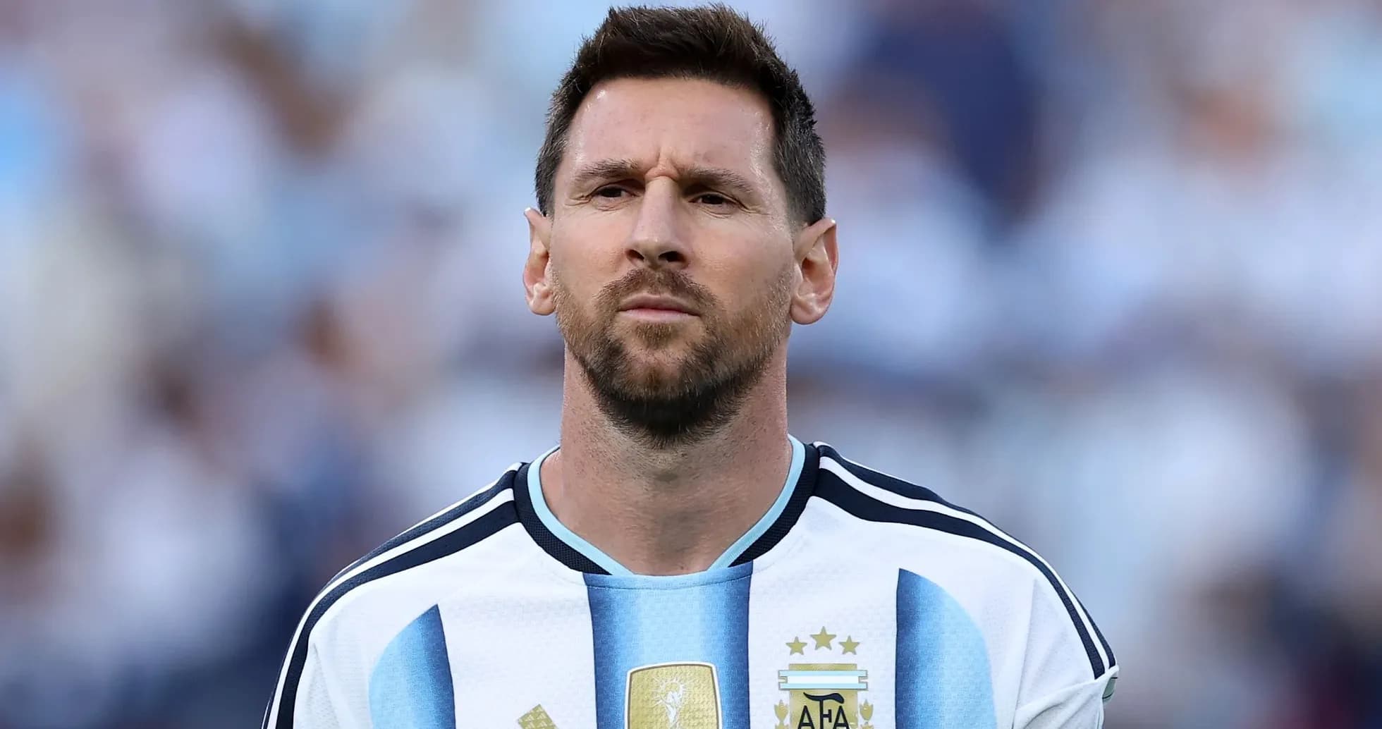 Futbolçu Argentina millisinin formasını geyinib Futbolçu Argentina millisinin formasını geyinib