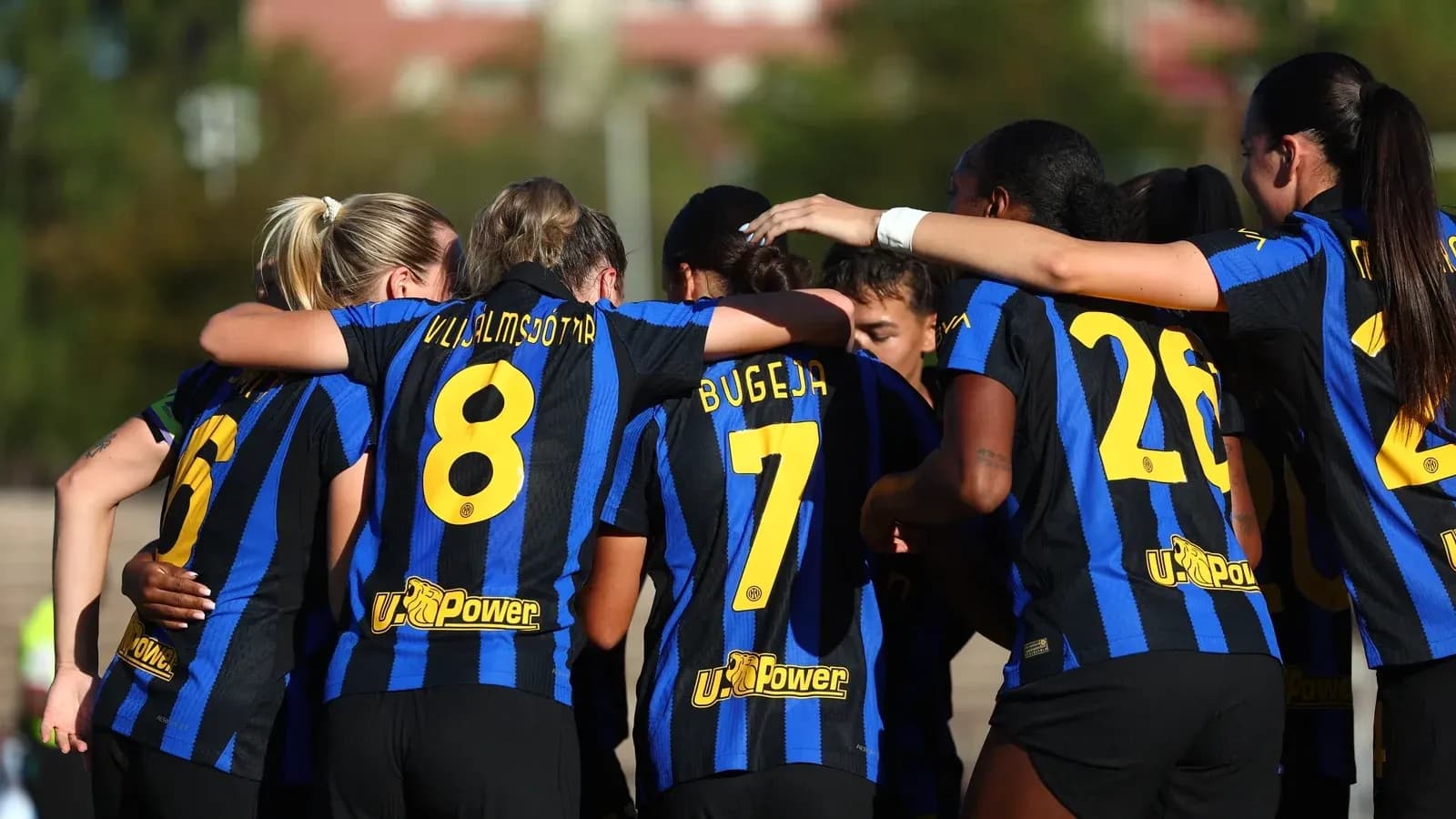 Inter Milano qadın komandasının qələbə sevinci Inter Milano qadın komandasının qələbə sevinci