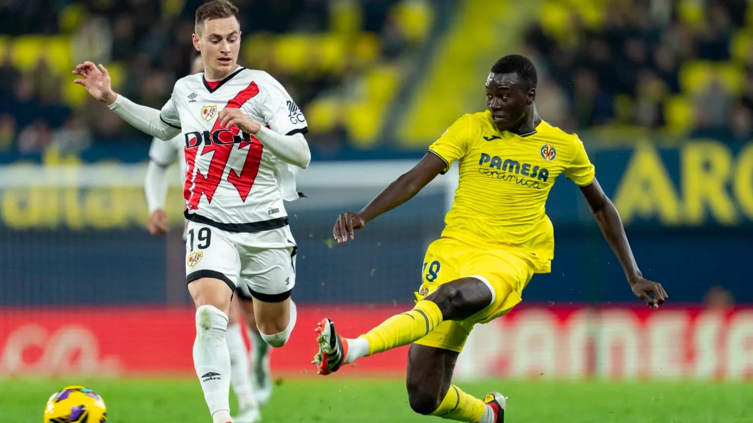 Rayo Vallecano və Villarreal futbol oyunu Rayo Vallecano və Villarreal futbol oyunu
