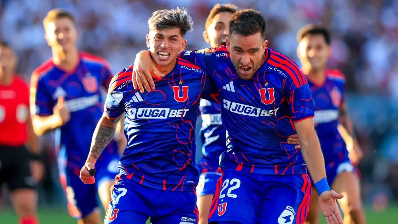 Universidad de Chile futbolçularının sevinci Universidad de Chile futbolçularının sevinci