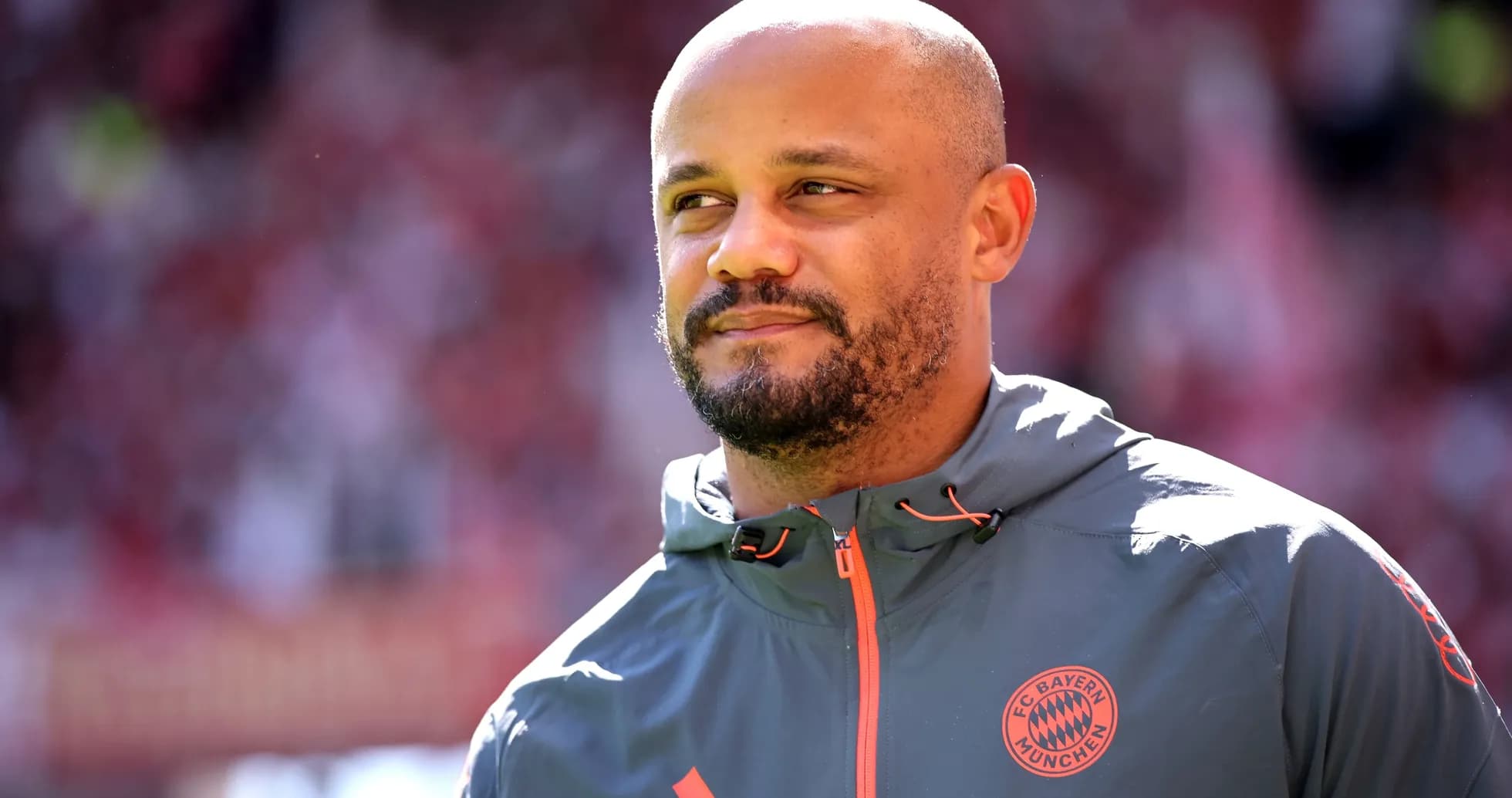 Bayern Munich coach on the sidelines during match Bayern Munich coach on the sidelines during match