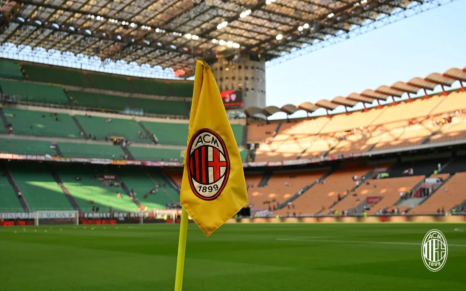 AC Milan bayrağı stadionda AC Milan bayrağı stadionda