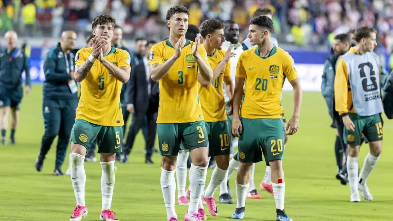 Avstraliya futbol komandası matçdan çıxır Avstraliya futbol komandası matçdan çıxır