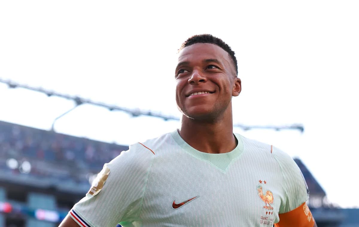 Fransa Dünya Kubokunun Yarımfinalına Kylian Mbappé və Ousmane Dembélé ilə İrəlilədi Fransa Dünya Kubokunun Yarımfinalına Kylian Mbappé və Ousmane Dembélé ilə İrəlilədi