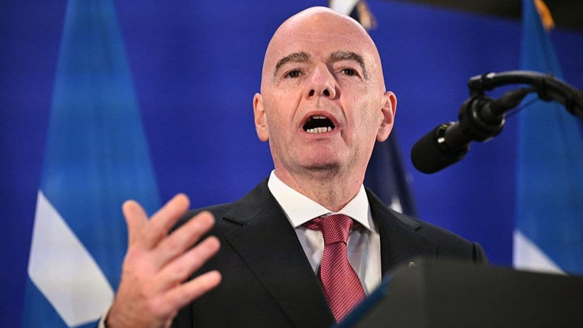 Gianni Infantino vəzifəsində qalmaq üçün dəstəyi itirir Gianni Infantino vəzifəsində qalmaq üçün dəstəyi itirir